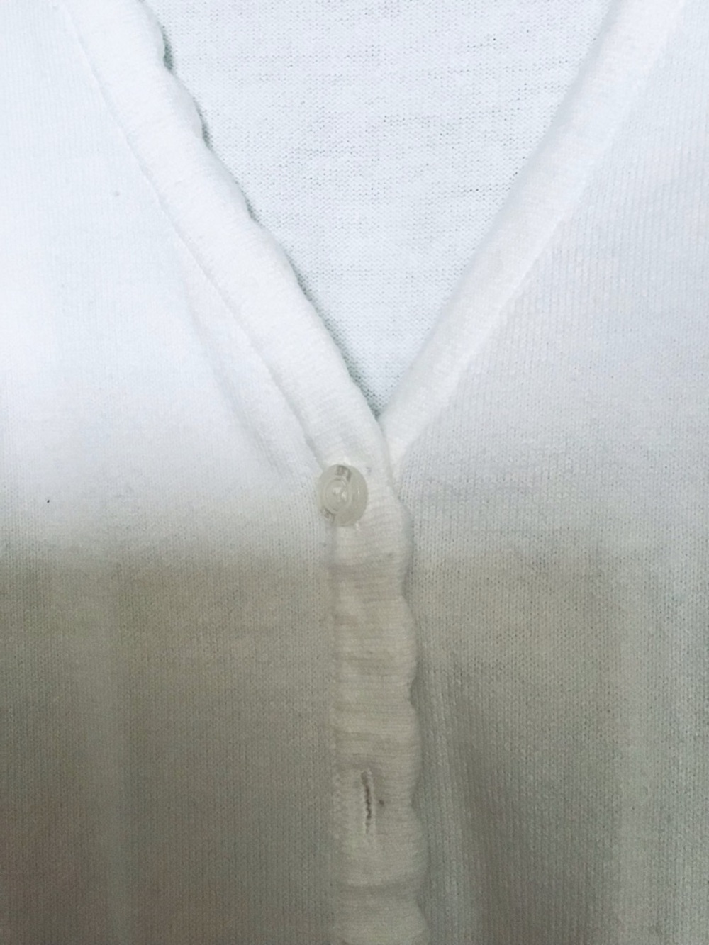 Isaac Mizrahi White V‑Neck Button Down 3/4 Sleeve Cardigan - Picture 3 of 5